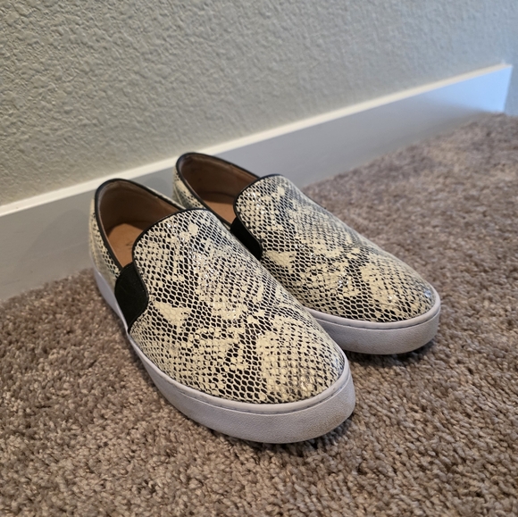 Vionic Demetra Snake Print Slip On Sneaker - Picture 1 of 5